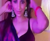 Anveshi Jain live in red saree – HOT Talk from anveshi jain hot video