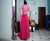 Aunty saree blouse wear video from indian imo boudi saree blouse video call