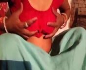 Desi village bhabhi masturbating with candle and abusing from indian aunty bad candle horny couple