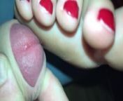 Sweaty tasty toes from หนังโป้ญี่ปุ่น