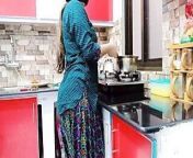 Desi Wife Fucked In Kitchen While She Is Making Tea from dad tea 015سي كوردي سليماني