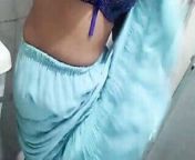 Indian Babe showing Boobs with Masturbation from antys sarees boob babe mustarbathing in bathroom