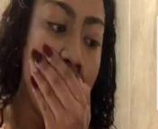 Scope thot in the shower from somali thot shower