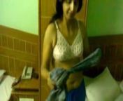 Slim aunt exposed by hubby from south indian aunt exposing her breast and chuth infront of broker
