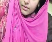 Indian girl fingering herself and moaning from indian girl fingering with hindi dirty talkesi peeing outdoor 3gp video
