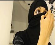 Saudi Arabian Women Unveiled - Hot Masturbation from naked arabian women