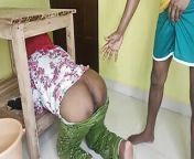 Desi Stepsister Gets Stuck While Sweeping Under The Bed When Stepbrother Fucks Her And Cum Out Her Big Ass - Family Sex from dharan sex nepali garlshygyfleone bed scene leela aunty combedanny lion x videofemale news anchor sexy videoideoian female videodai 3gp videos page 1 xvideos com indian free nadiya nace hot diva anna thangachi video