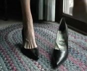 mature woman sexy veiny feet in the shoe from veiny feet
