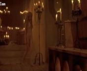 Jennifer Jason Leigh nude from Flesh from alex danvers chyler leigh nude