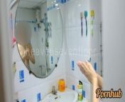 Thai girl taking a shower แอบถ่ายสาวอาบน้ำโดนจับได้ ก็เลยเย็ดกันเลยสงสัยจะเงี่ยน from xxxthai