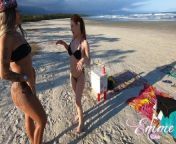 Exibicionismo na Praia com a participação das amigas no final - Pocahontas BR e Lolah Vibe from nude imrgsc ru boysx 2019
