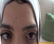 Muslim Girl sucks step brother's cock like a real whore from menina de