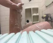 Shower time of a Japanese JK : she couldn&apos;t help masturbate hard with shower from musterbution