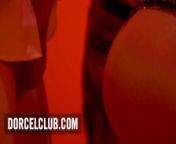 Clea Gaultier is playing with 2 guys in the bathroom of a night club from frau spielt mit gurke in ihrer gepumpten pussy bis zum squirt
