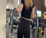 Quick fuck in the gym. Risky public sex with Californiababe. from toilet zabardasti