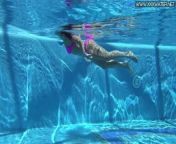Sunny weather swimming pool session Jessica Lincoln from sunny leone nudge hot sexdian xxx বাংলা দেশ§