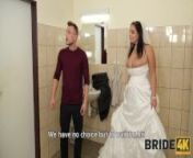 BRIDE4K. Bride remains alone with a stranger in the locked WC and cheats on her groom from gorom